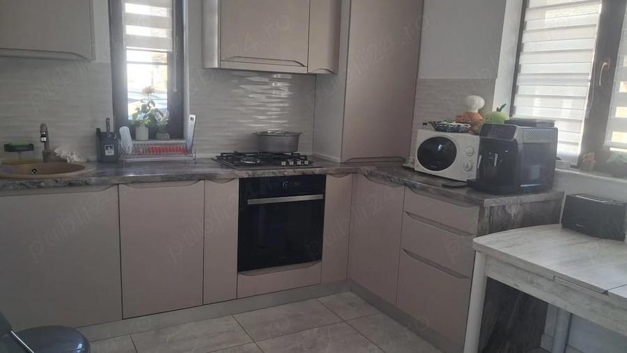 Casă cu 3 camere cu Teren 200 Mp în Central