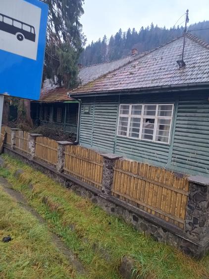 Casă cu 6 camere cu Canalizare în Lunca Bradului