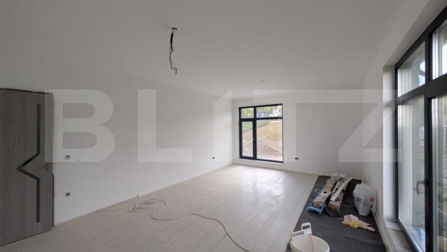 Casă cu 3 camere cu Teren 900 Mp în Răzvad