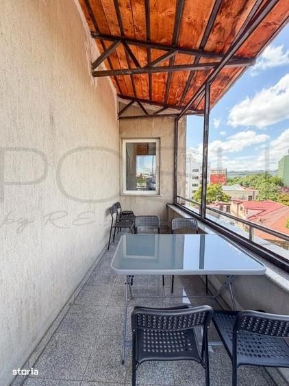 Apartament cu 4 camere, mobilat în Unirii