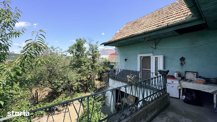Casă cu 5 camere cu Teren 716 Mp în Central