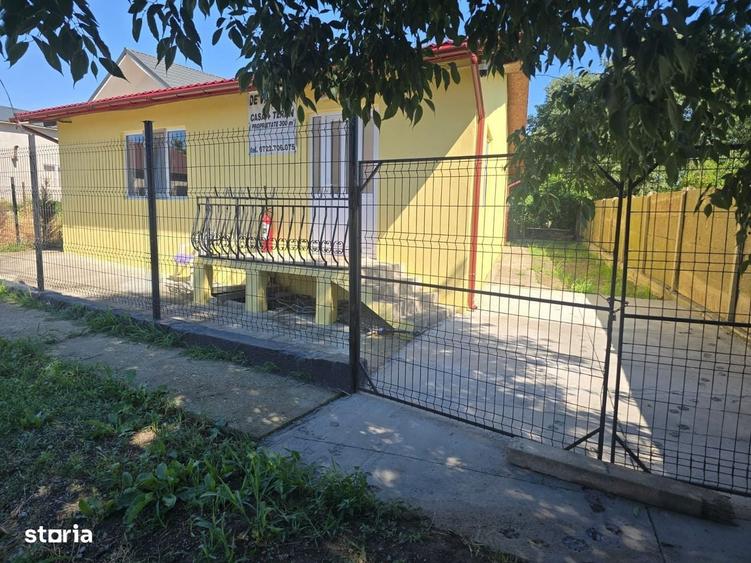 Casă cu 3 camere cu Teren 300 Mp în Tuzla