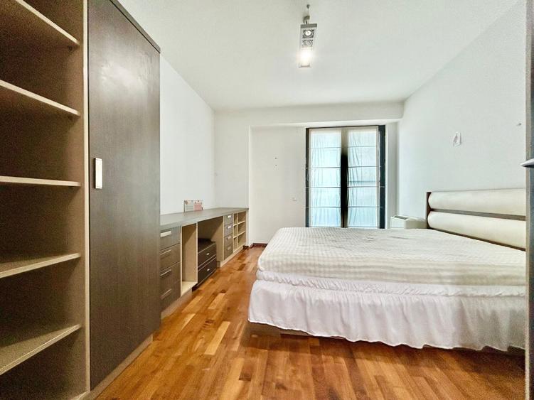 Apartament cu 4 camere decomandat, mobilat în Iancu Nicolae