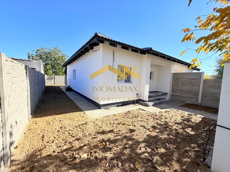 Duplex cu 3 camere cu Canalizare în Utvin