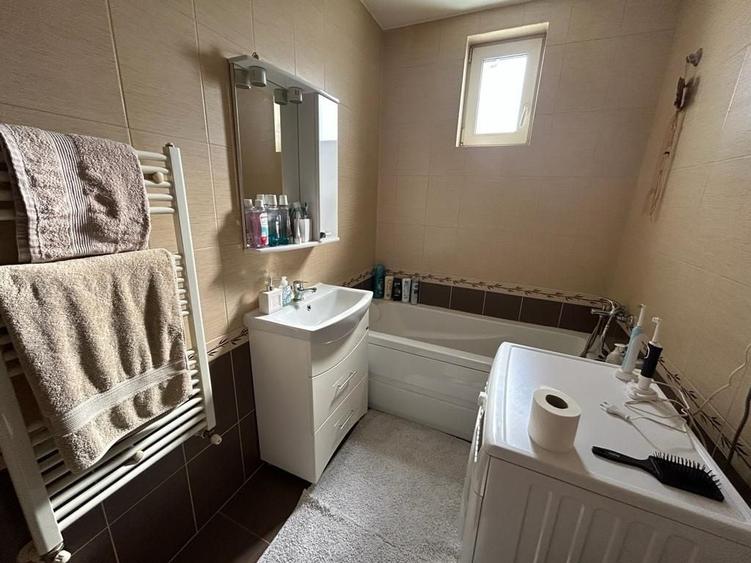 Apartament cu 2 camere decomandat în Șelimbăr