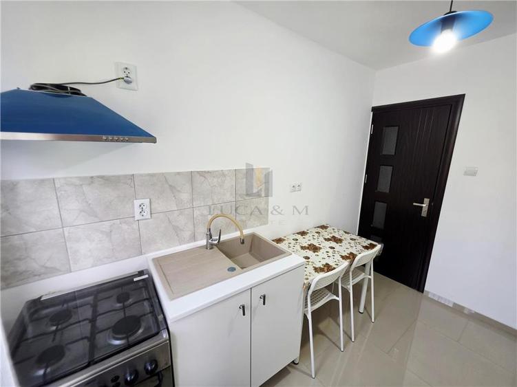 Apartament cu 3 camere decomandat în P-ța Doina