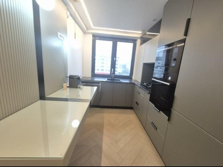 Apartament De Lux Cu 3 Camere Semidecomandate Zona Ultracentrala - 9