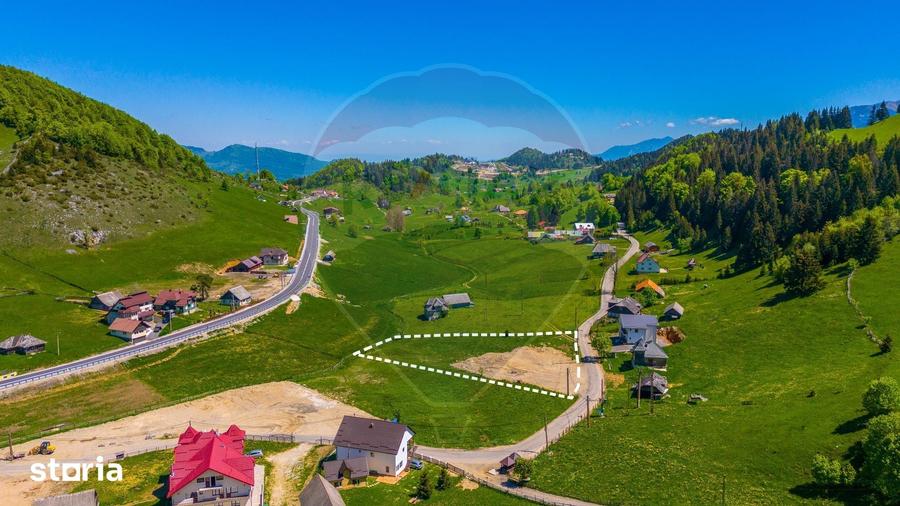 Teren de 3962 mp, în Fundata