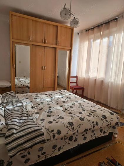 Apartament cu 3 camere semidecomandat în Medicină