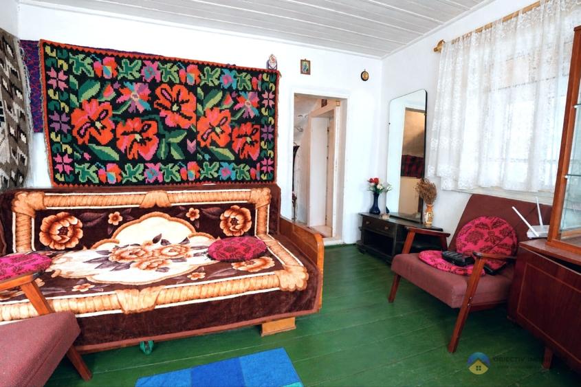 Casă individuală cu 4 camere cu Teren 1058 Mp în Dochia
