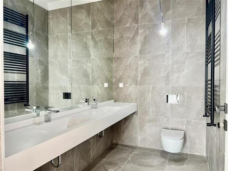 Apartament cu 4 camere semidecomandat în Cotroceni