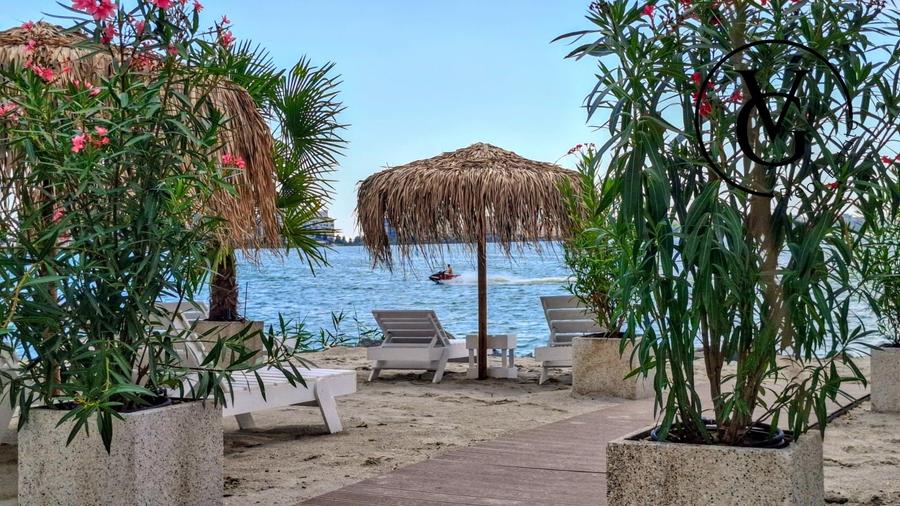 Apartament cu 2 camere semidecomandat în Mamaia-Sat