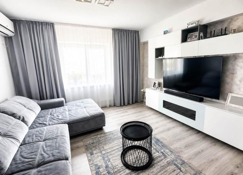 Apartament cu 3 camere decomandat în Exterior Sud