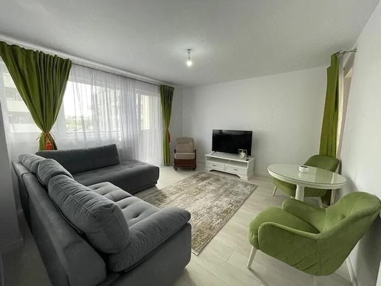 Apartament cu 2 camere decomandat în Noua