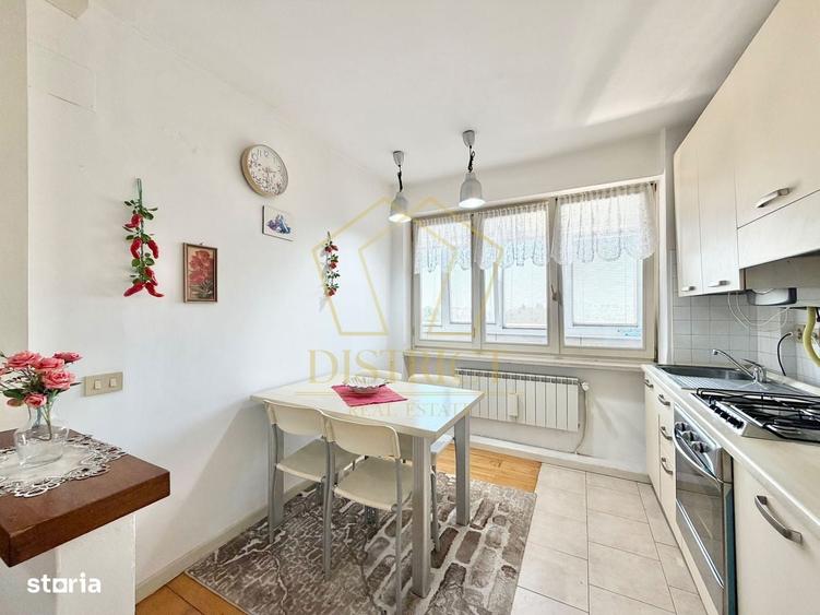 Apartament cu 2 camere în P-ța Victoriei