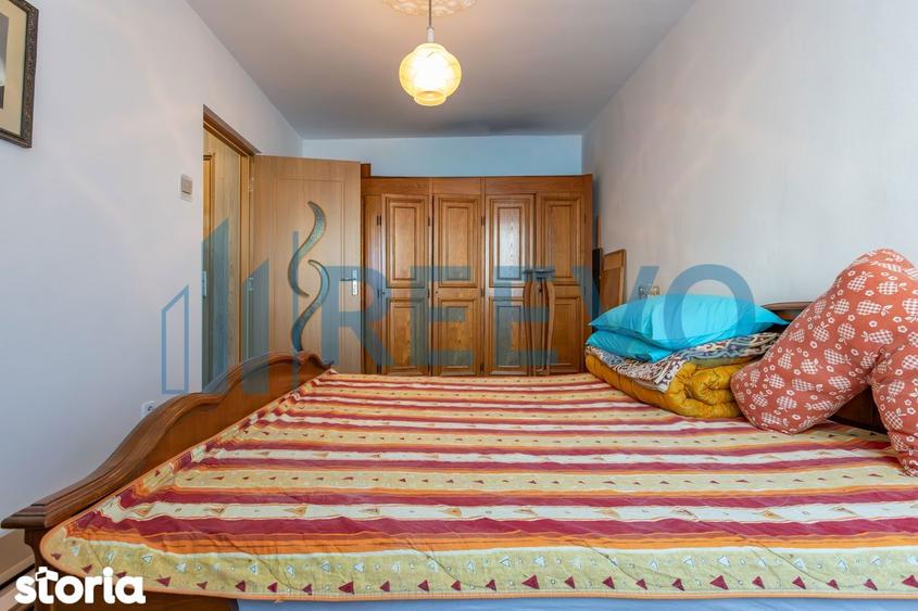 Apartament cu 3 camere semidecomandat, mobilat în Cornișa