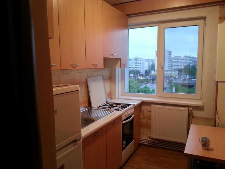 Apartament cu 2 camere decomandat în Podu Roș