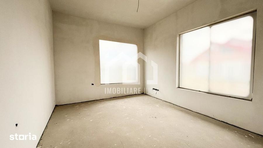 Casă cu 4 camere cu Teren 670 Mp în Jucu
