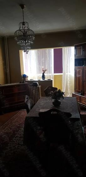 Apartament cu 3 camere decomandat în UTA