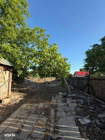 Casă cu 6 camere nedecomandat cu Teren 1600 Mp în Greci