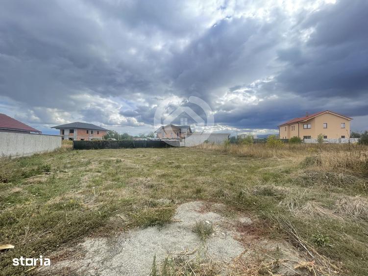 Teren de 500 mp, în Veterani