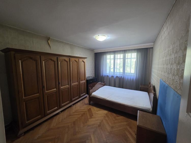 Apartament cu 2 camere decomandat în Calea București