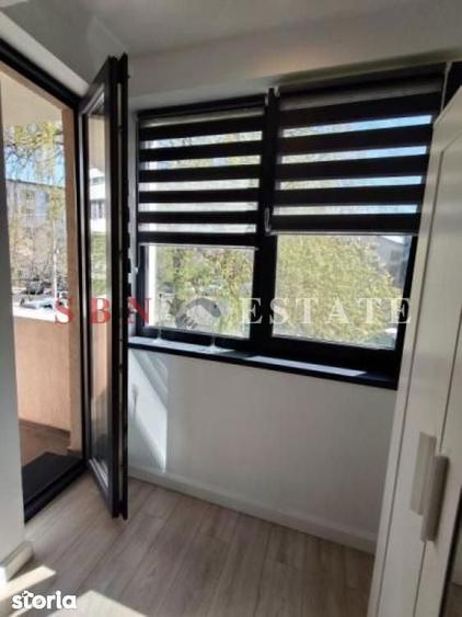 Apartament cu 3 camere decomandat în Titan