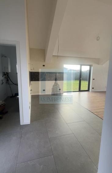 Casă cu 3 camere cu Teren 554 Mp în Tărlungeni