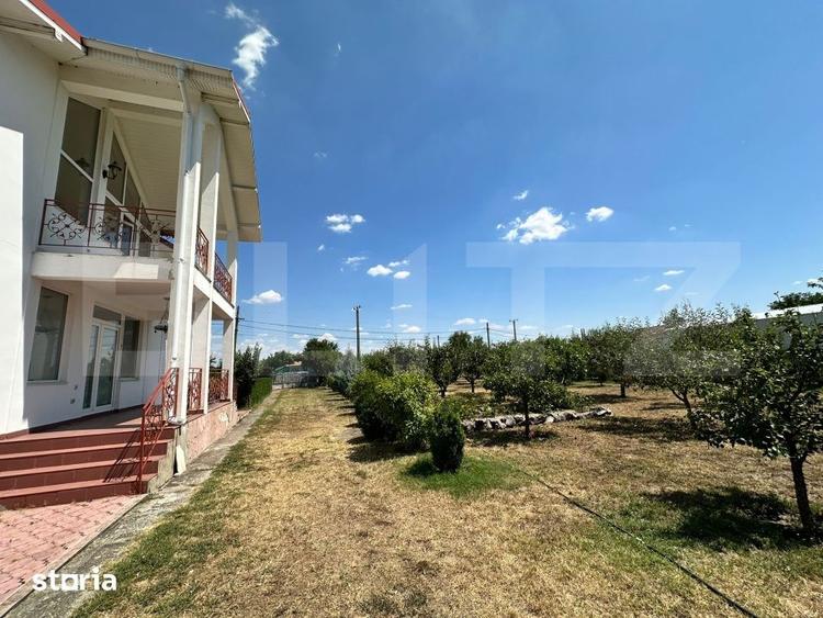 Casă cu 7 camere cu Teren 17000 Mp în Oboga