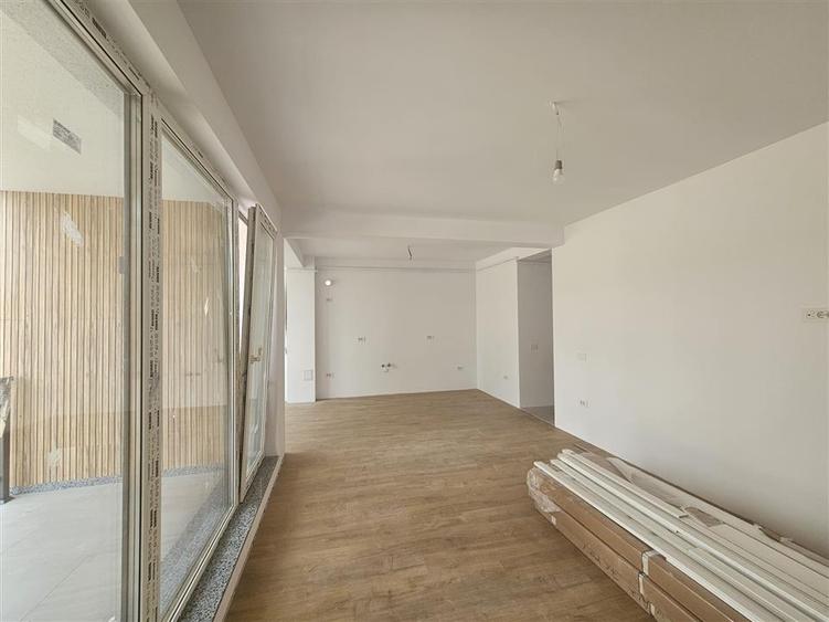 Apartament cu 3 camere decomandat în Păcurari