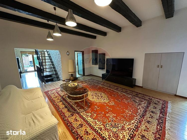 Casă cu 4 camere cu Teren 150 Mp în Central