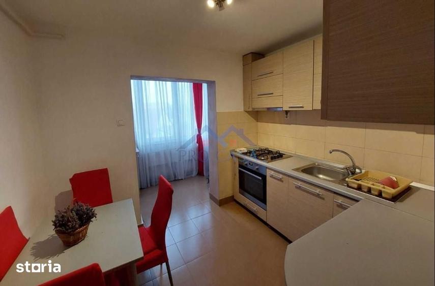 Apartament cu 3 camere decomandat în Cetate