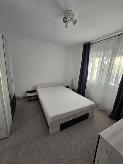 Apartament cu 2 camere decomandat în Lipovei
