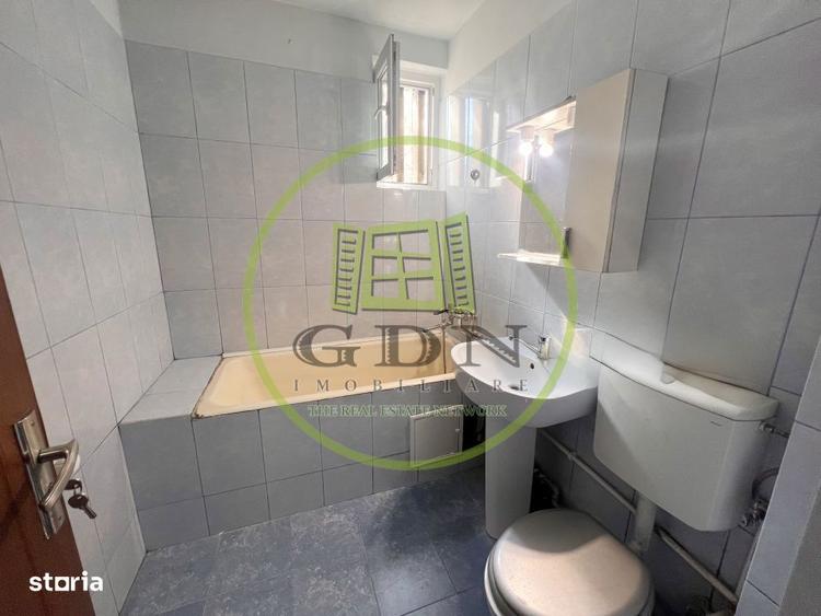 Apartament cu 2 camere semidecomandat, mobilat în Sărari