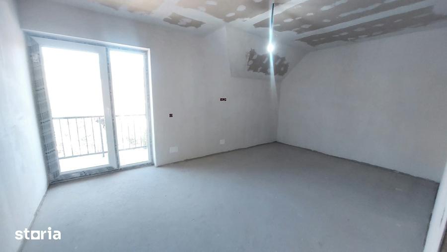 Casă cu 5 camere cu Teren 1000 Mp în Baciu