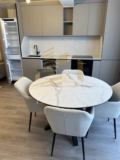 Apartament cu 2 camere semidecomandat, mobilat în Sopor