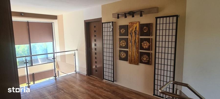 Casă cu 5 camere cu Teren 2500 Mp în Ghercești