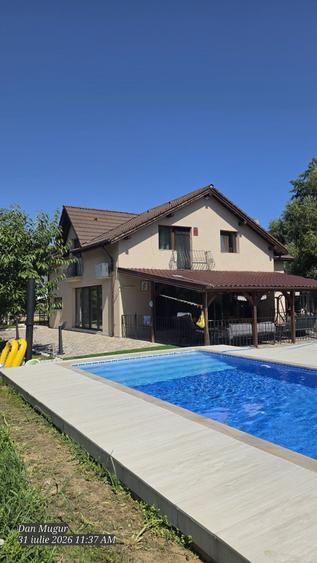 Casă cu 4 camere în Valea Borcutului