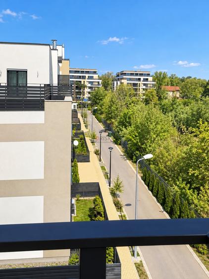 Apartament cu 3 camere decomandat, mobilat în Băneasa