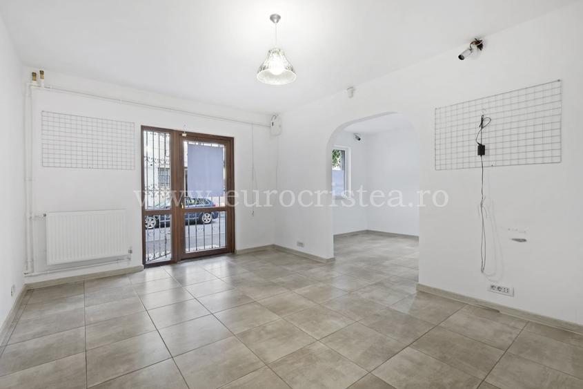 Apartament cu 2 camere de vânzare în Mangalia – Renovat, parter, Strada Sirenei - 1