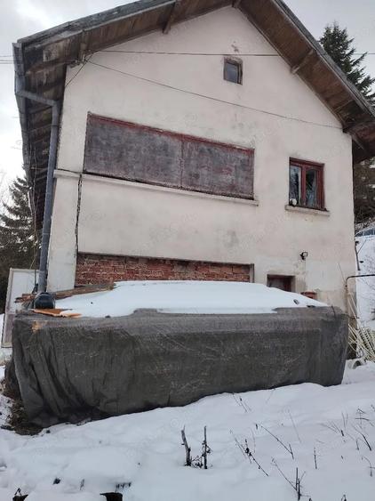 Casă cu Teren 400 Mp în Central