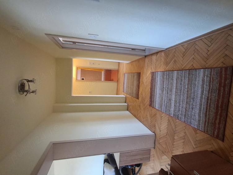 Apartament cu 3 camere decomandat în Lugojului