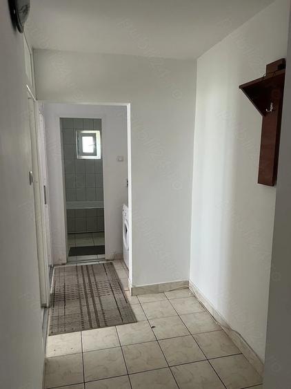 Apartament cu 3 camere decomandat, mobilat în Canta