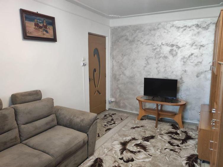 Apartament cu 2 camere nedecomandat, mobilat în Alexandru cel Bun