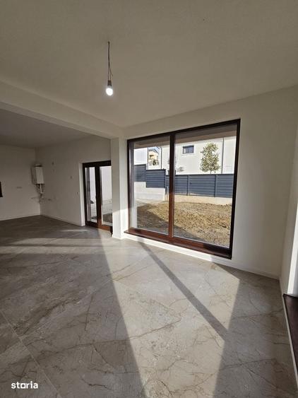 Vila Premium design modern, lumina naturala, intimitate deplina - 1
