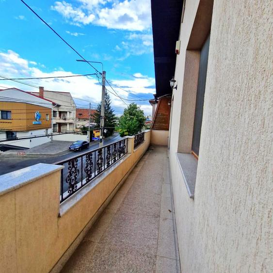 Casă cu 4 camere în Satu Nou