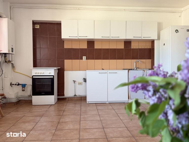 Apartament cu 3 camere decomandat în Banca Națională