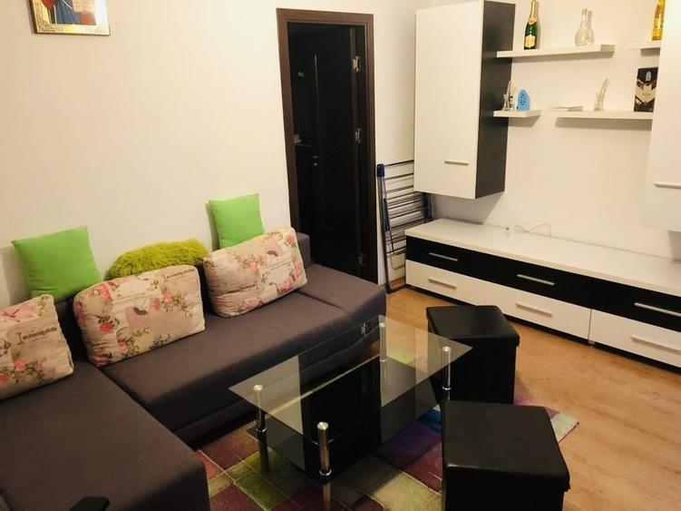 Apartament cu 2 camere semidecomandat, mobilat în Rogerius