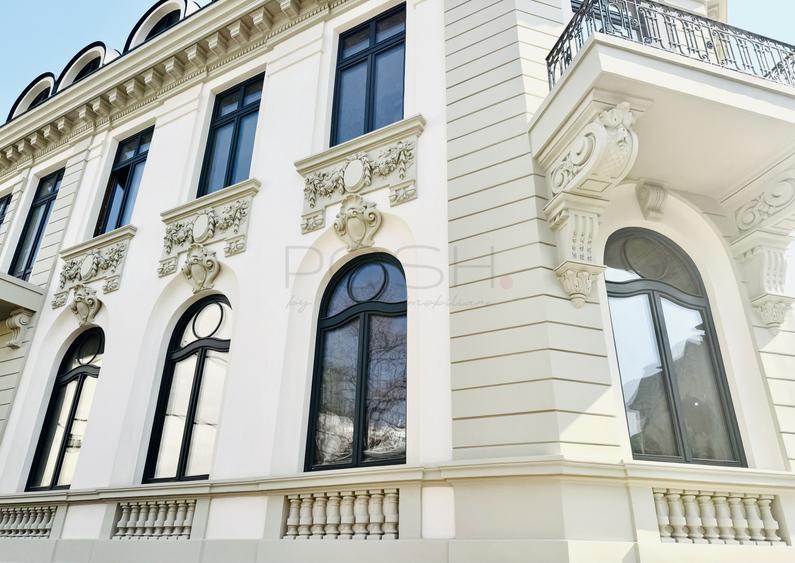 Casă individuală cu 12 camere cu Canalizare în Universitate