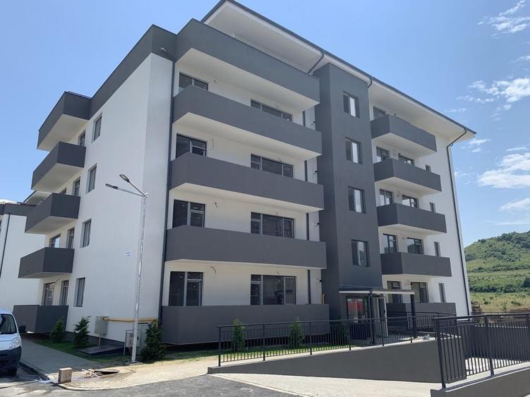 Apartament cu 3 camere în Florești